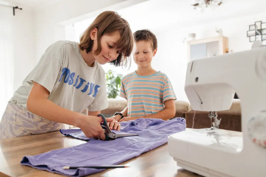 Making shorts from old jeans is a simple way to breathe new life into old clothes. Image source: popsci.com. Photo.