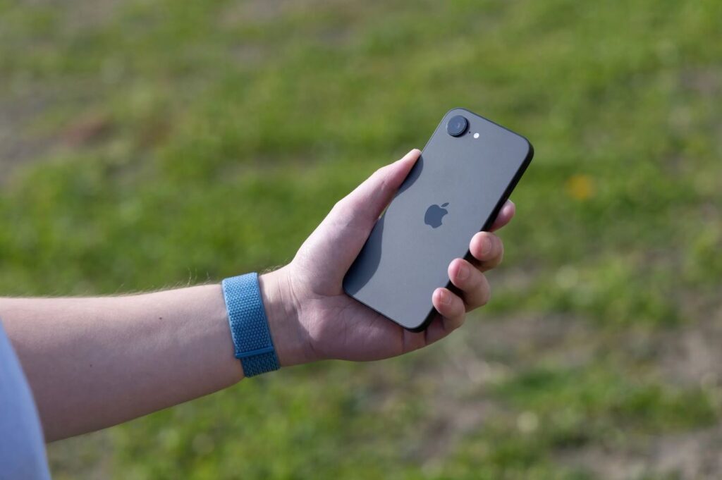 iPhone 16e is still available for purchase