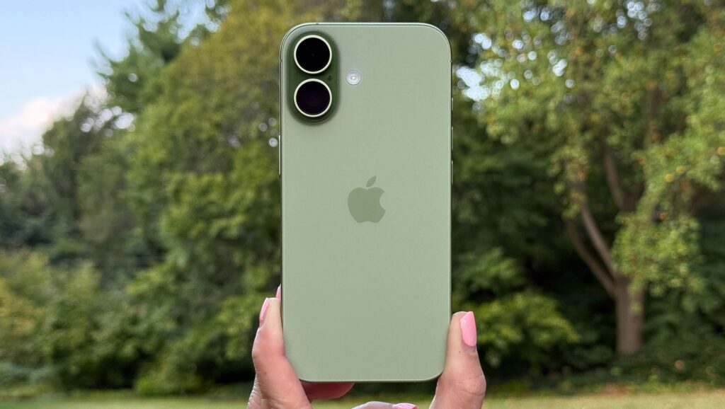 Which iPhones will be released in 2026. The base model won't come out this year. Photo.