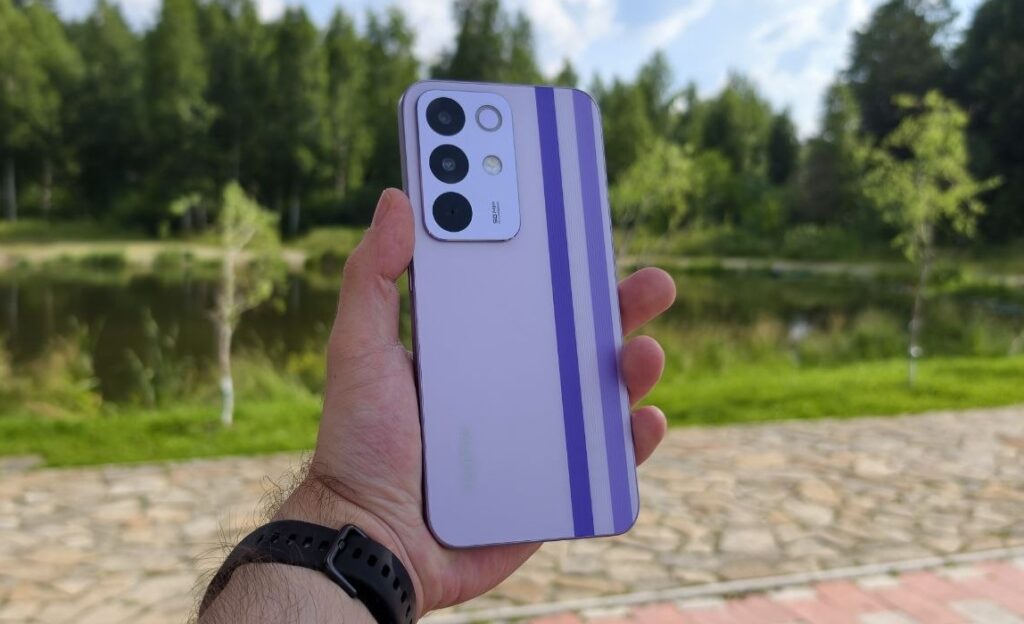 The smartphone is stylish, but too big for me