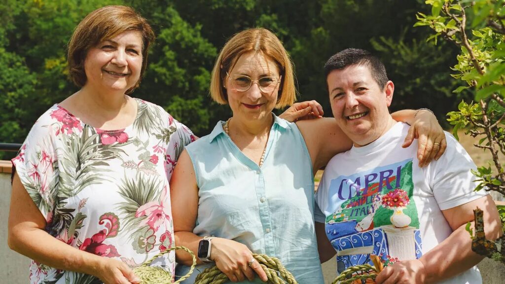 Libbani artisans Monia, Ida, and Carmela. Photo.