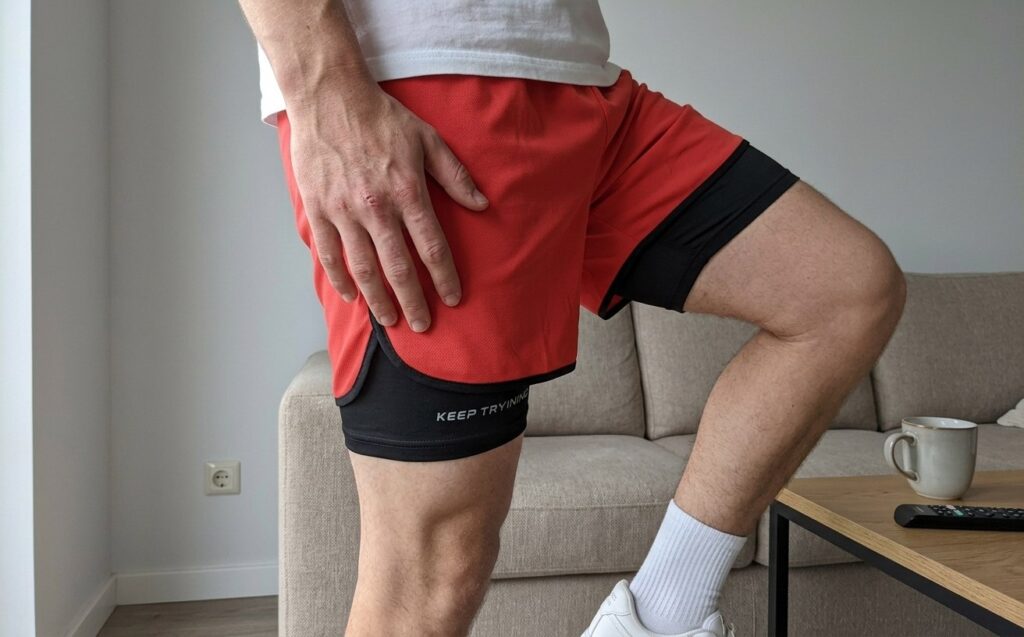 Shorts with a liner make movement easier, don't restrict it, and are suitable for any sport