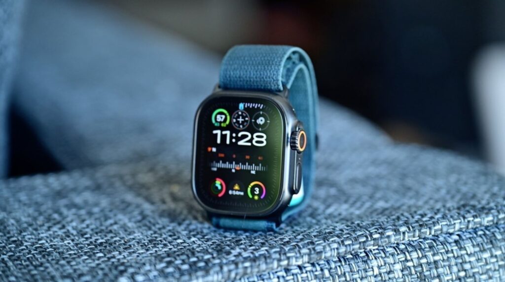 Can you install custom watch faces on Apple Watch? Watch faces are still rationed out by Apple itself. Photo.