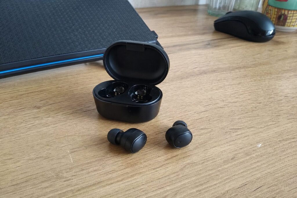 Realme Buds Air8 wireless earbuds