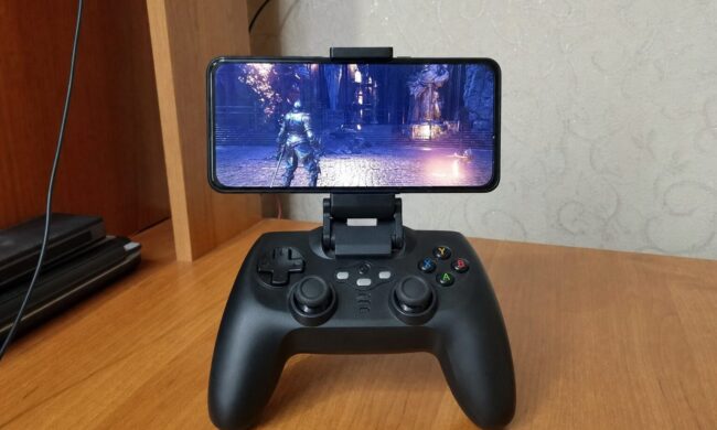 10 Mobile Gaming Accessories Worth Considering: Controllers, Coolers, and More