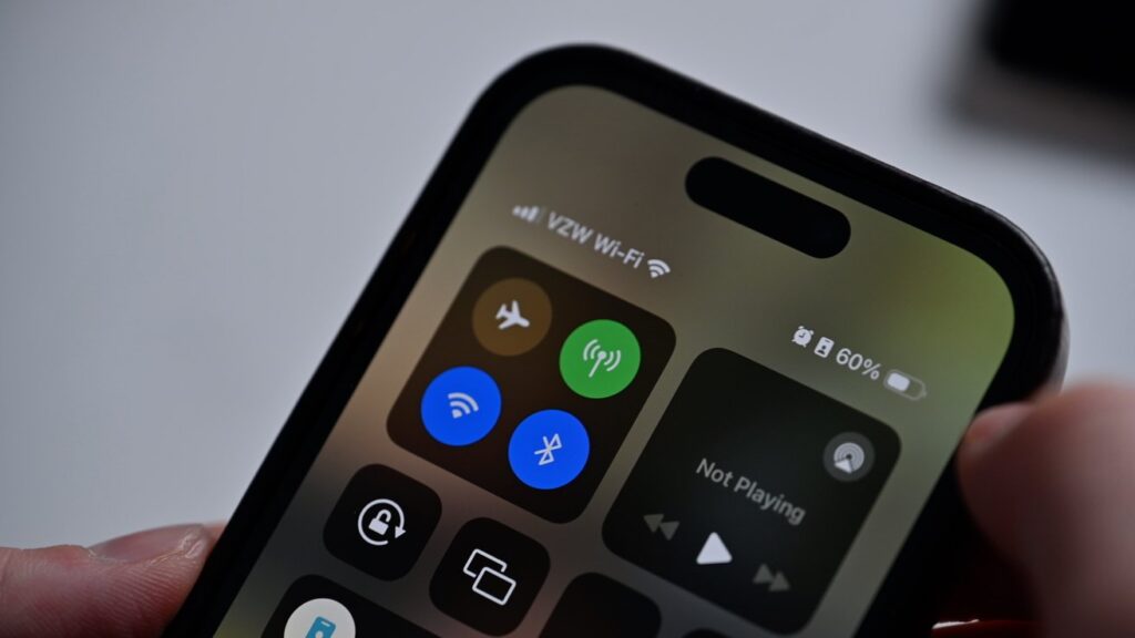 Check your Wi-Fi connection before starting the update to avoid problems.