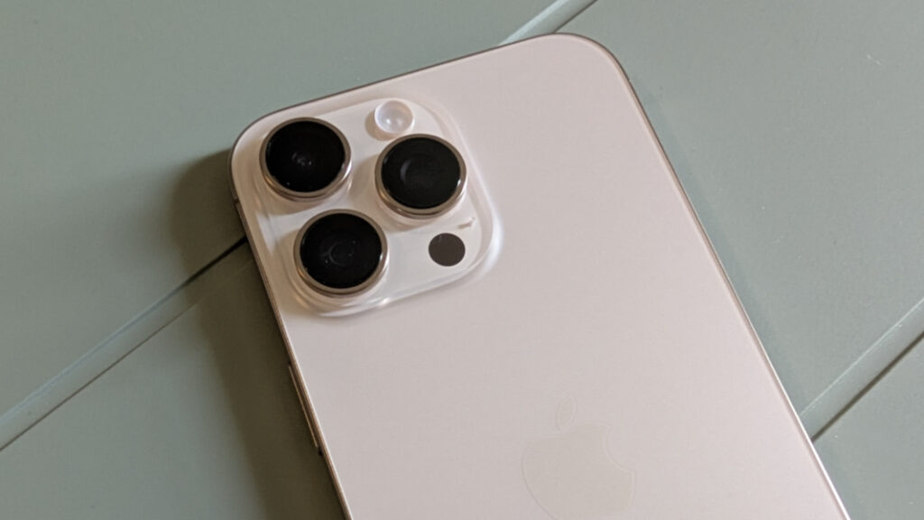 iPhone 16 Pro Max camera