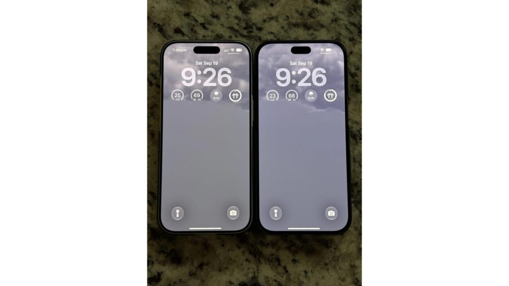 iPhone 17 Pro and iPhone 18 Pro screens