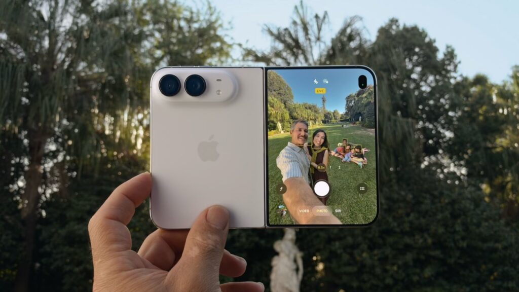 What the spec sheets show. Using the iPhone Duo's main camera as a front-facing camera. Photo.