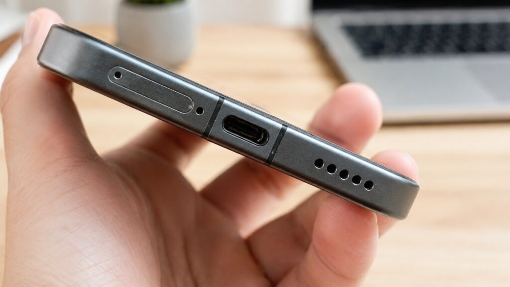 Cleaning a smartphone USB-C port