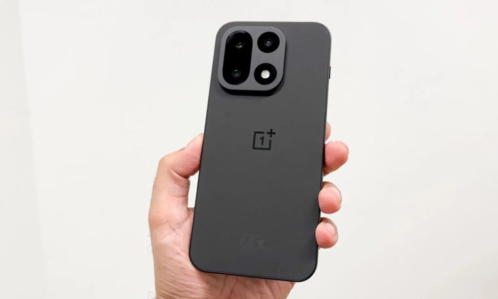 OnePlus 15 design