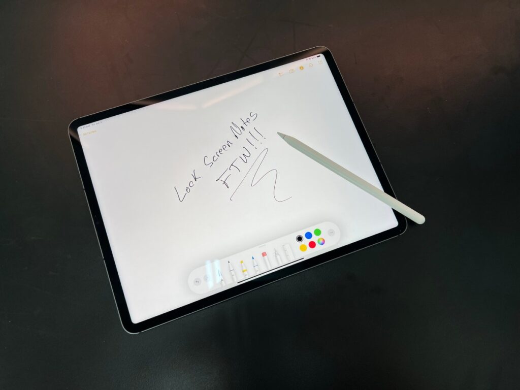 Remove it after charging, or leave it on? Apple Pencil 2 and Pro should not be carried separately from the iPad. Detach it only for use. Photo.