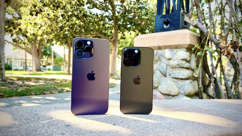 iPhone 14 Pro Max next to iPhone 14 Pro