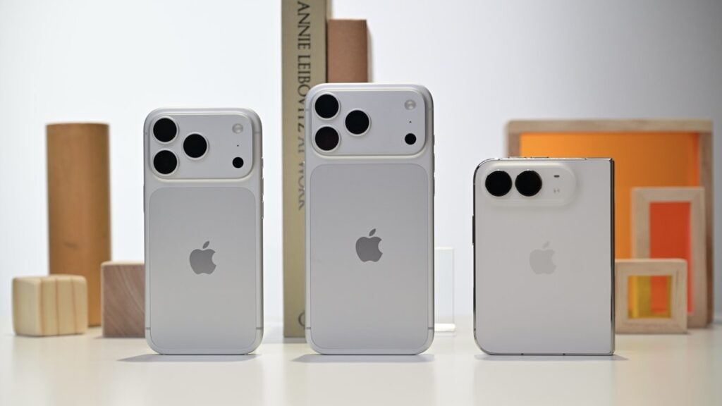 The iPhone Duo next to the iPhone 18 Pro and iPhone 18 Pro Max